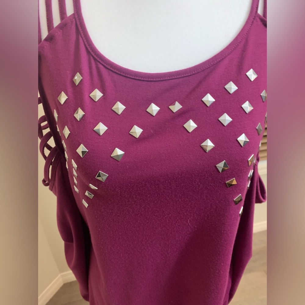 Venus studded cold shoulder tee